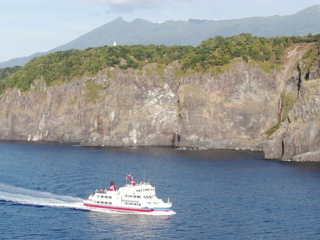 知床觀光船“ーろら”知床岬路線帶船票的套餐【一晚兩餐】