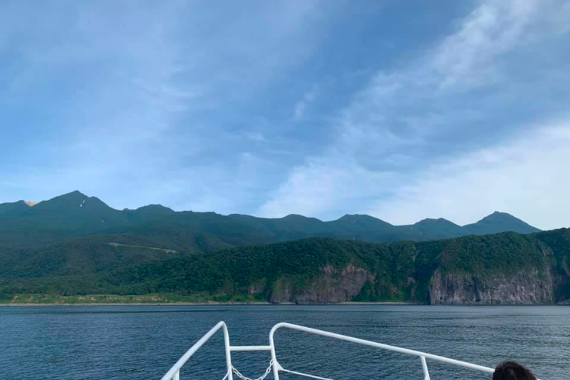 哥斯拉岩觀光遊輪